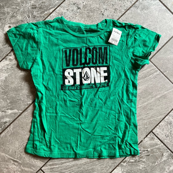 NWT Volcom Girls Green T-shirt Small - Picture 1 of 2
